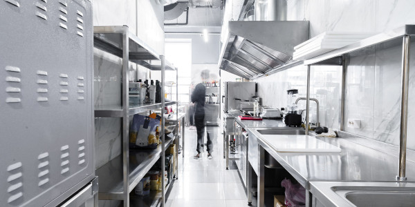 Limpiezas de Conductos de Extracción y Ventilación Urrácal · Cocina de Caterings